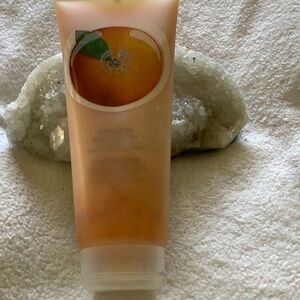 The Body Shop Juicy satsuma body sorbet